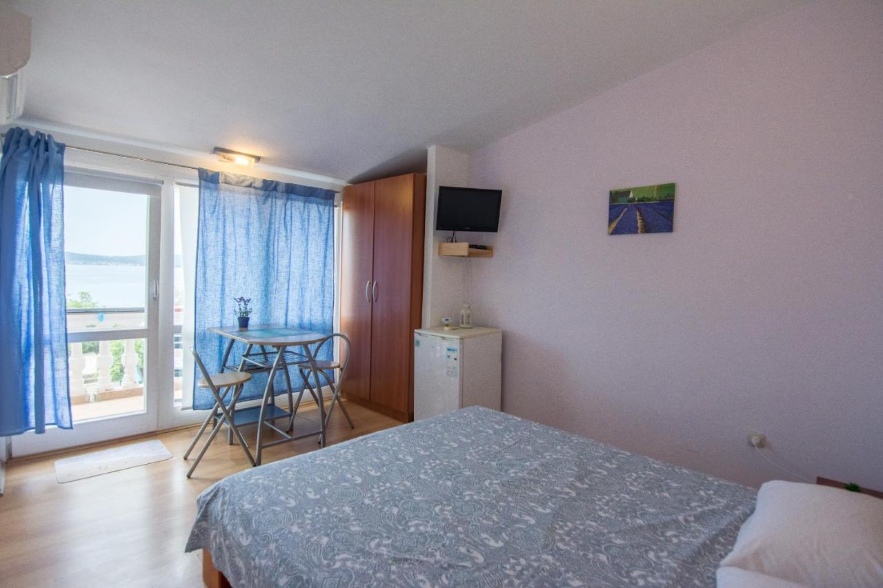 Sobe Rolo Uz More Hotel Biograd Na Moru Buitenkant foto