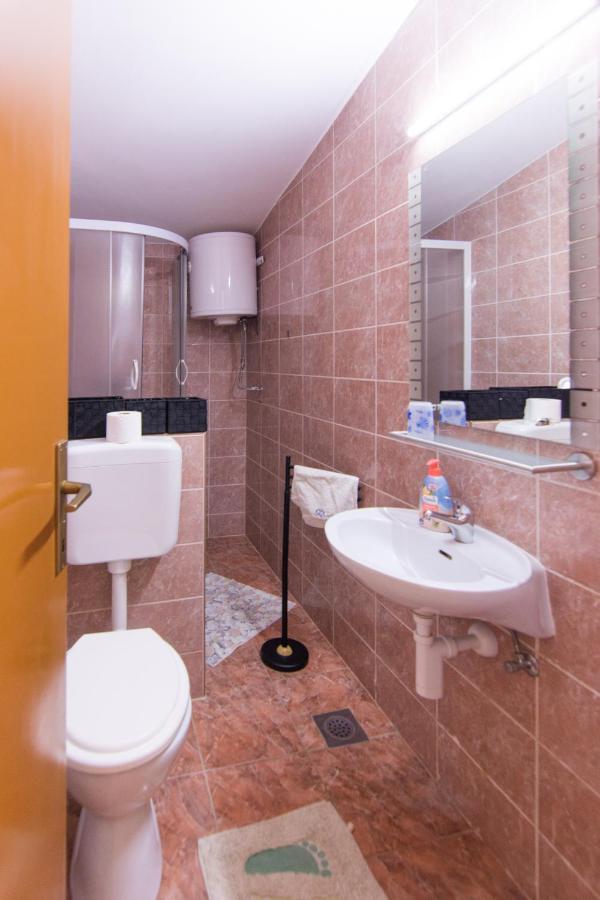 Sobe Rolo Uz More Hotel Biograd Na Moru Buitenkant foto