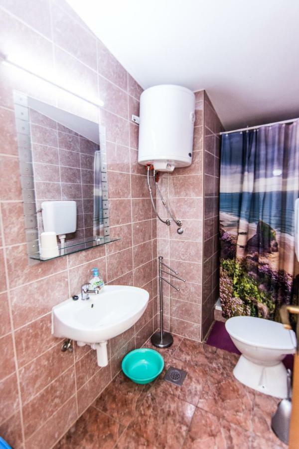 Sobe Rolo Uz More Hotel Biograd Na Moru Buitenkant foto