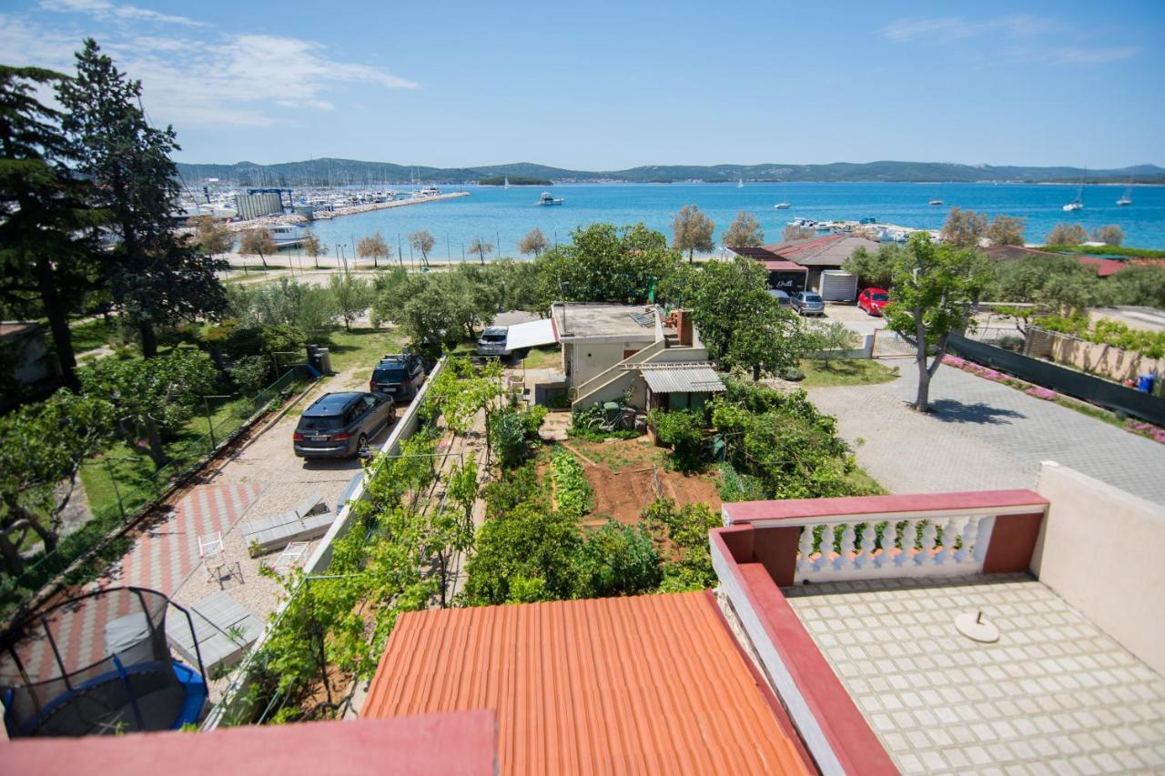Sobe Rolo Uz More Hotel Biograd Na Moru Buitenkant foto